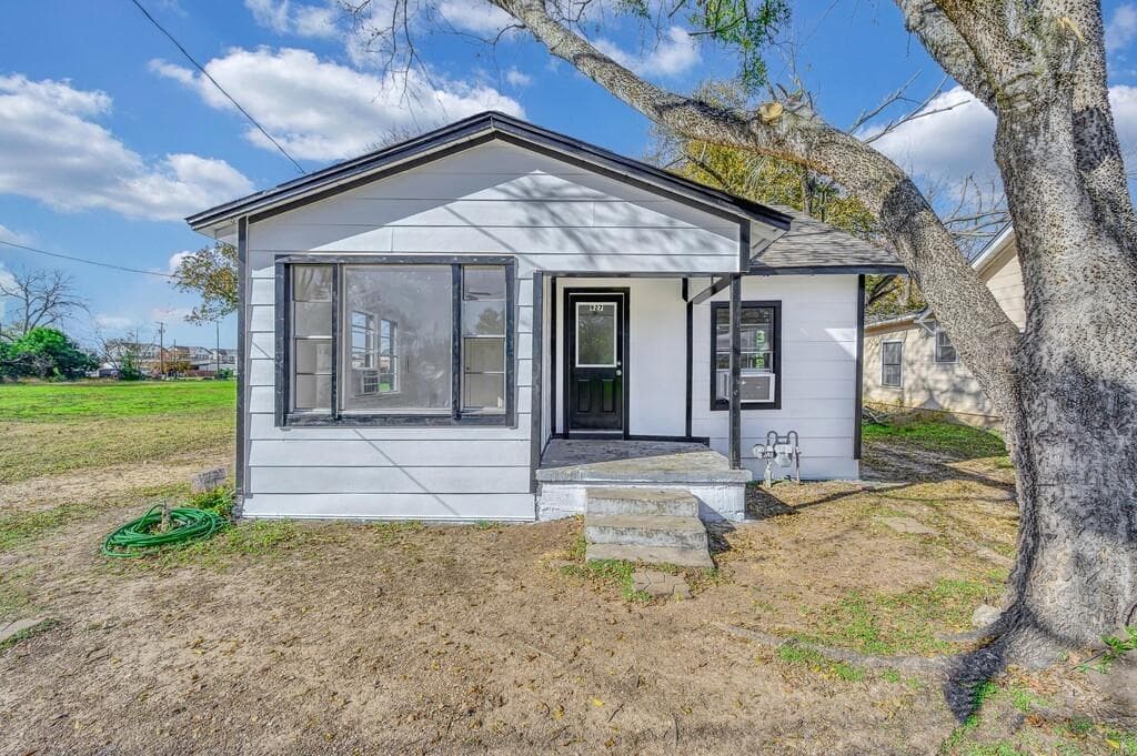 927 Oakwood Ave