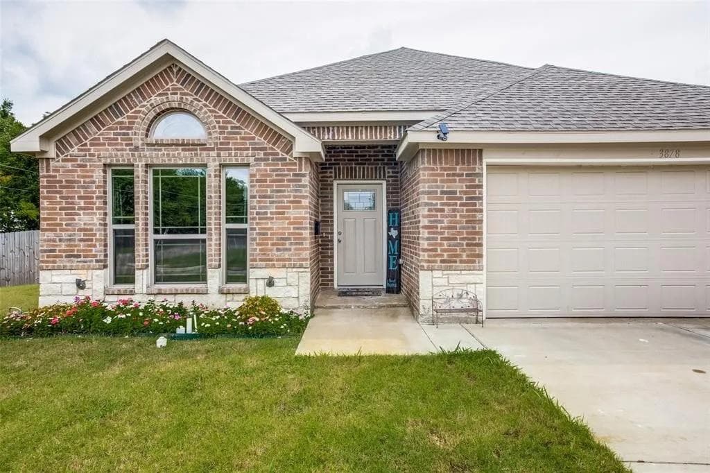 3878 Castle Hills Dr