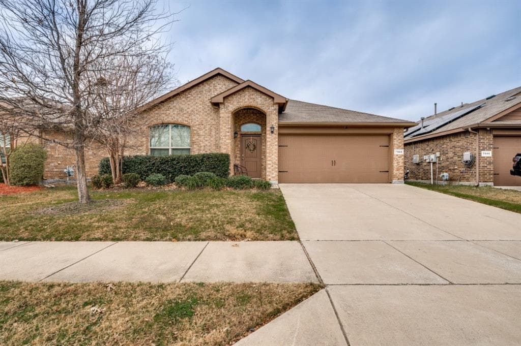 7944 Ballater Dr