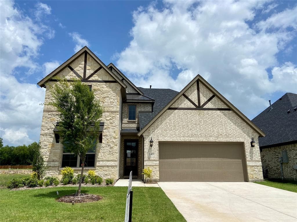 140 Kenilworth Ln