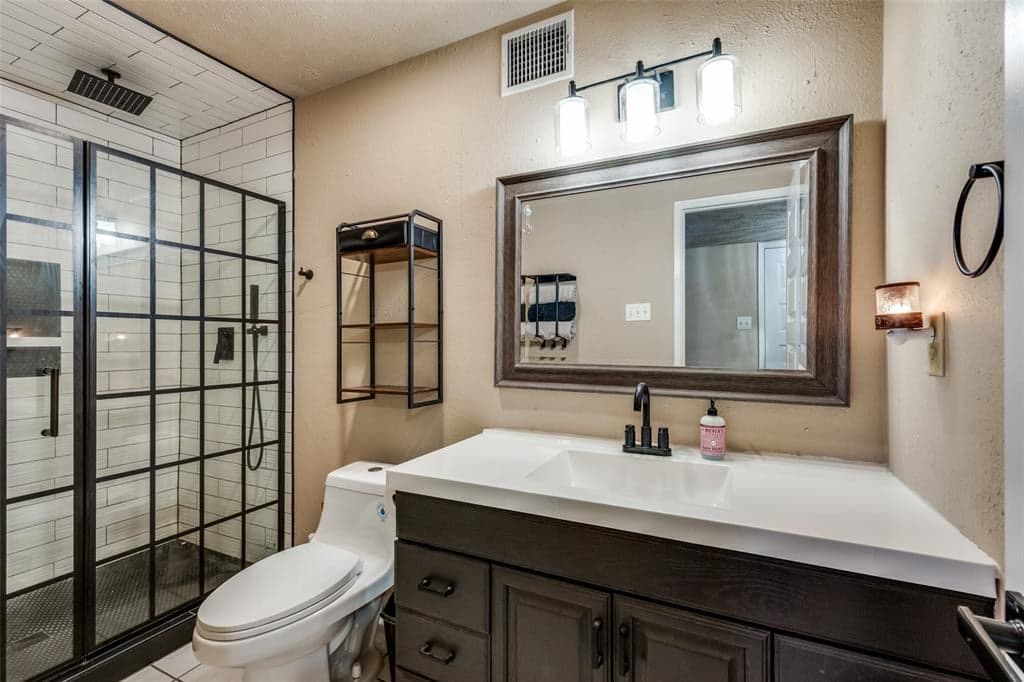 3108 Spring Valley Dr