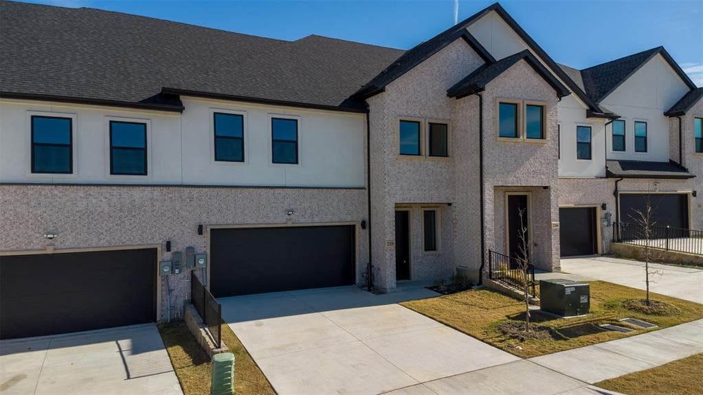 2370 Usmen Dr