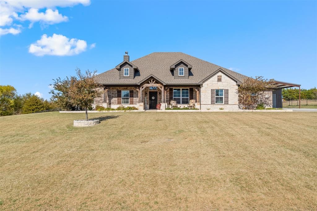 1059 Emilia Dr