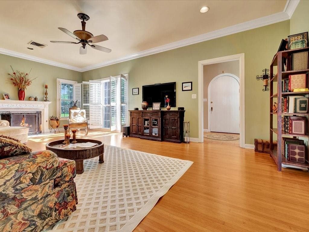Gallery image 4