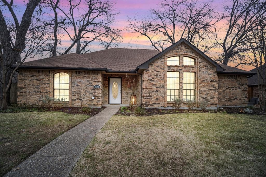 3801 Andrea Ln