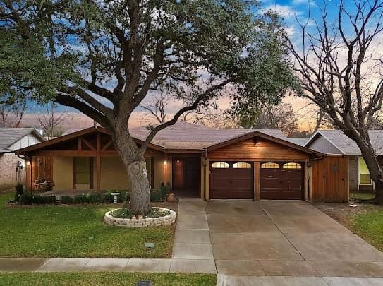 220 Blair Ln