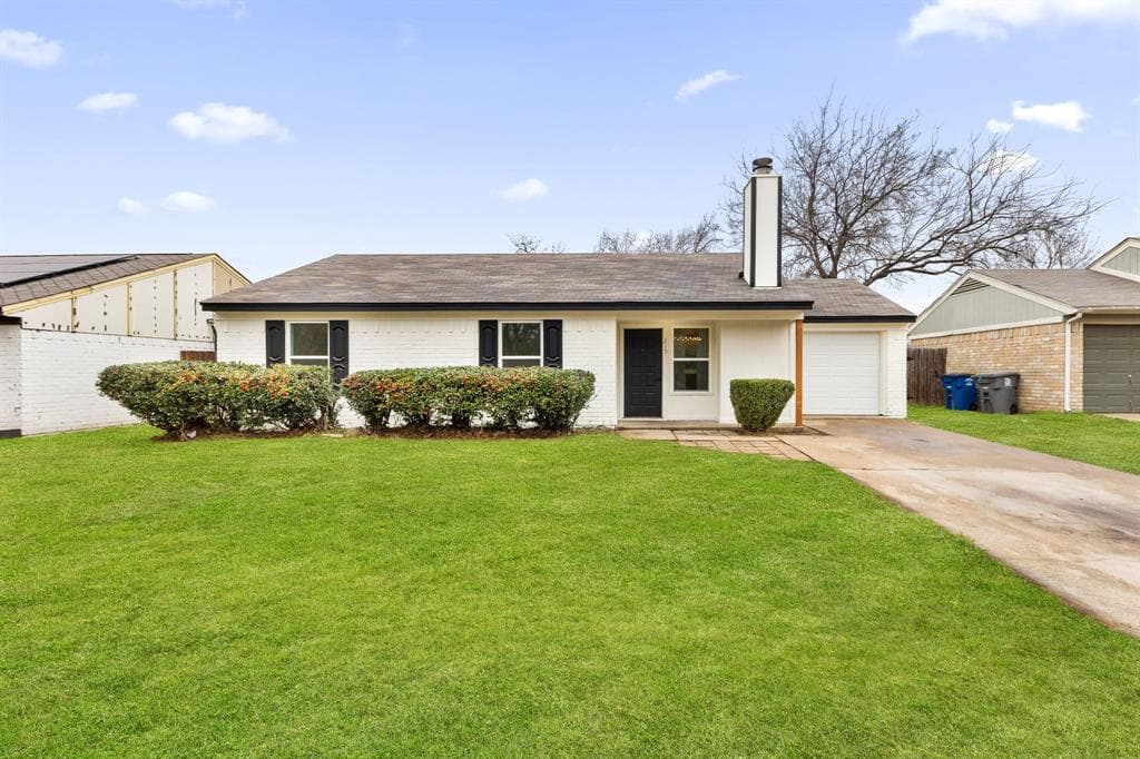215 Prairie Grove Dr
