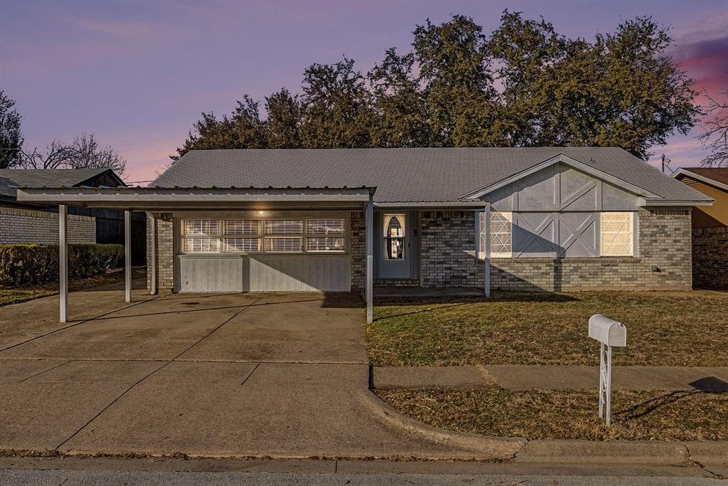 6013 Robin Dr