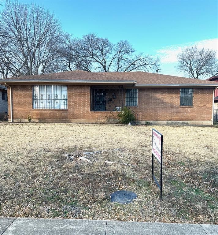 1249 Robin Glen Dr