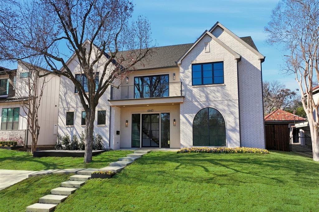 6443 Lake Circle Dr