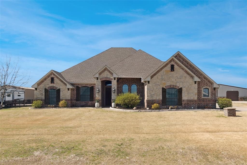 14225 Lucille Dr