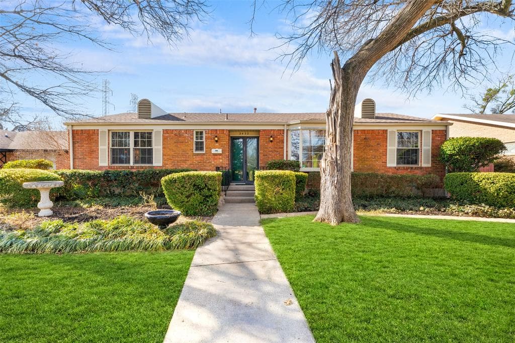 3432 Mapleleaf Ln