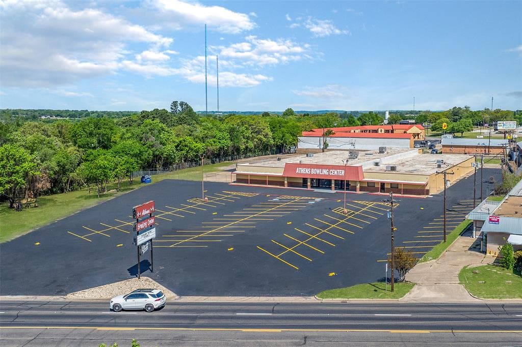 900 W Corsicana St