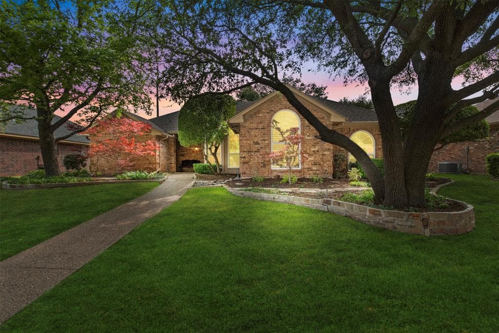1104 Timberbend Trl