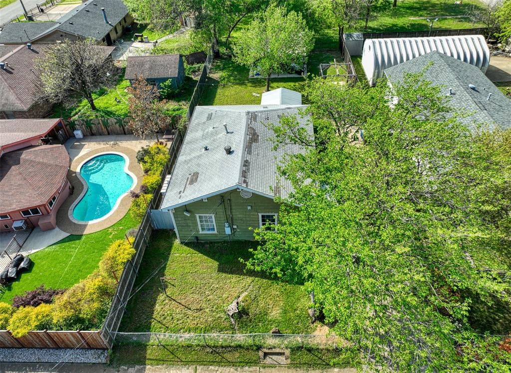 3412 Banning St