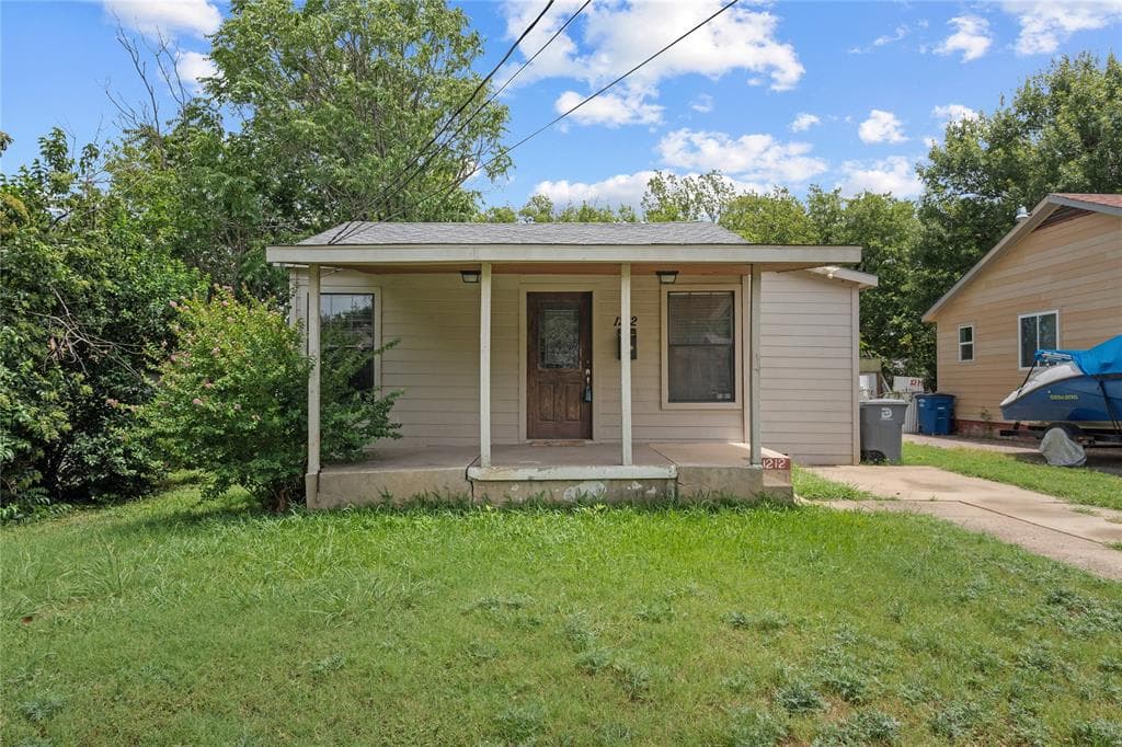 1212 Mclean Ave