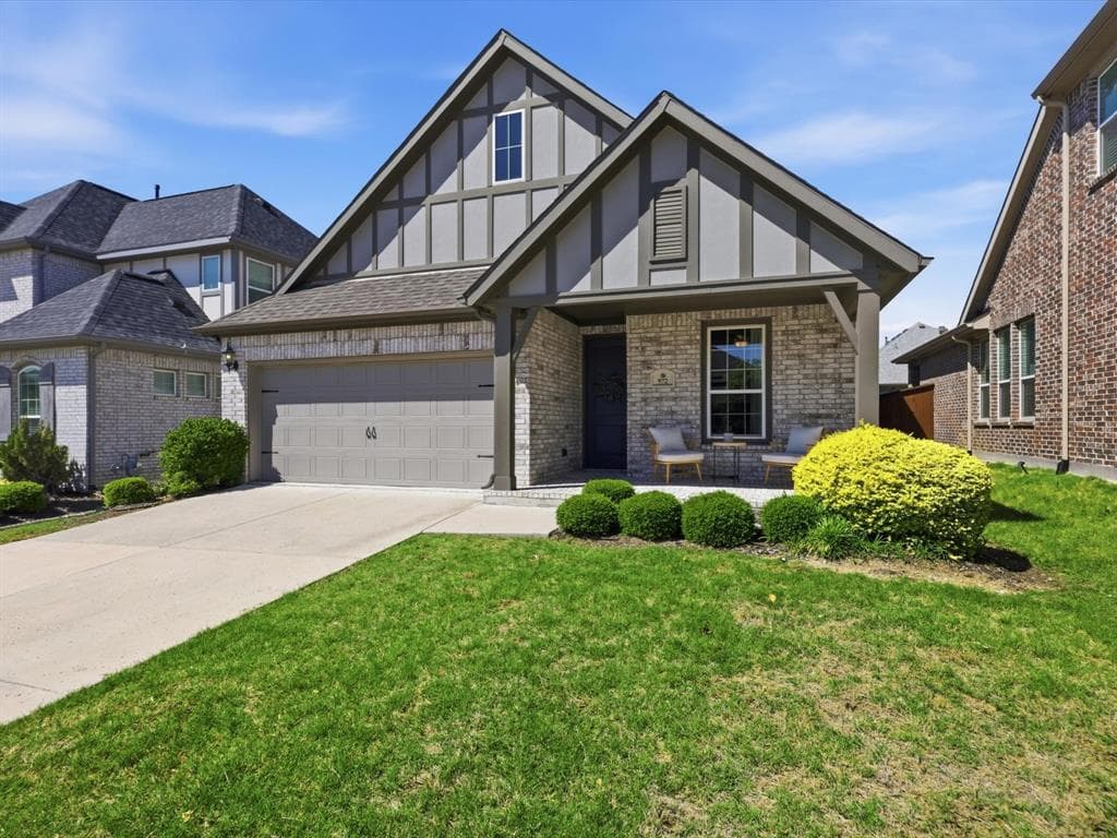 972 Rebecca Dr