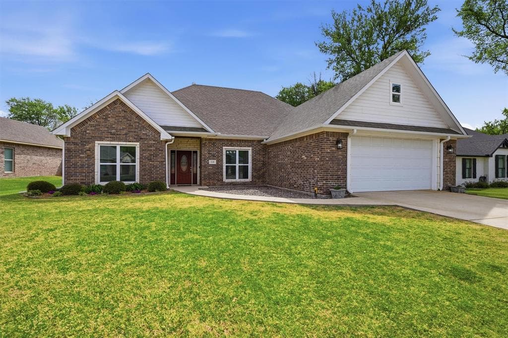 230 Bent Oak Dr