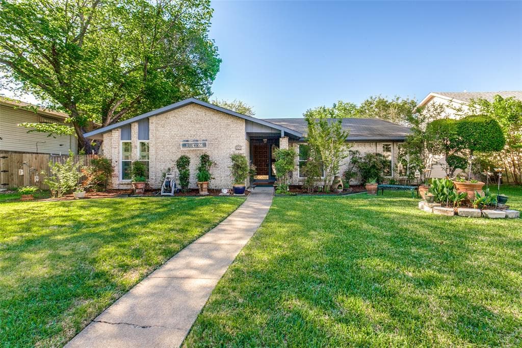 44 Merrie Cir
