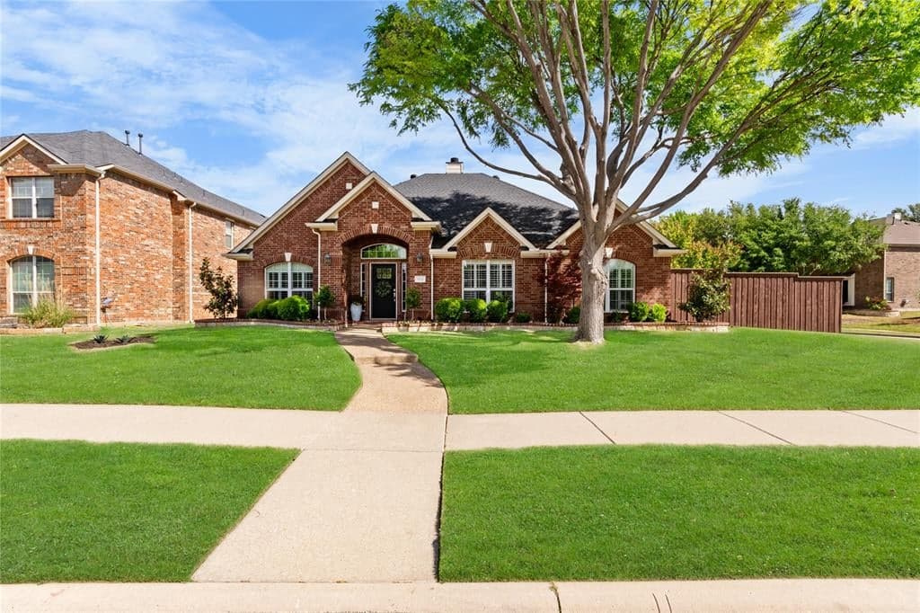 1180 Heathrow Dr