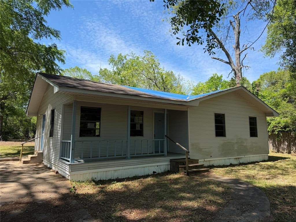 Main property image