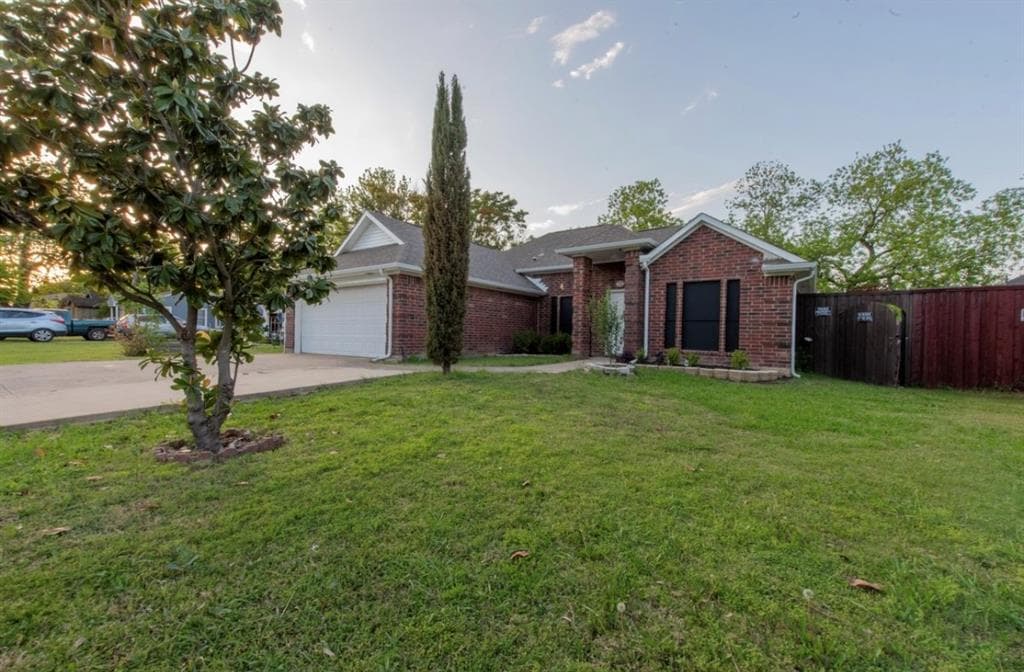 1909 Cranford Dr