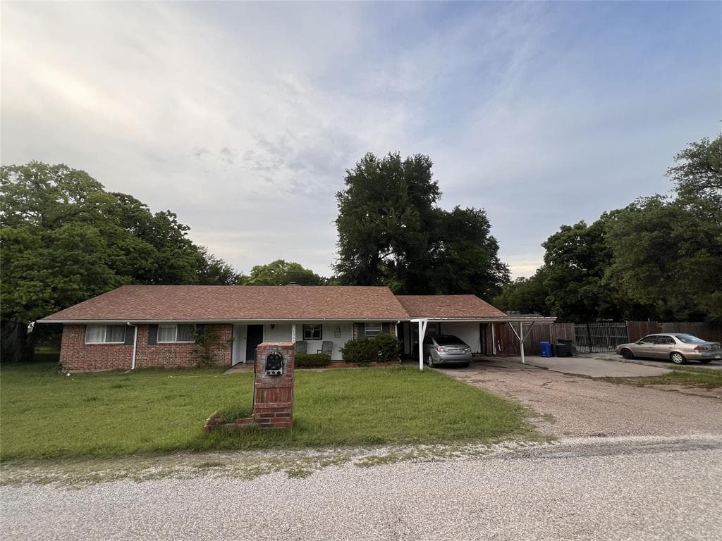 1065 Abbie Ln