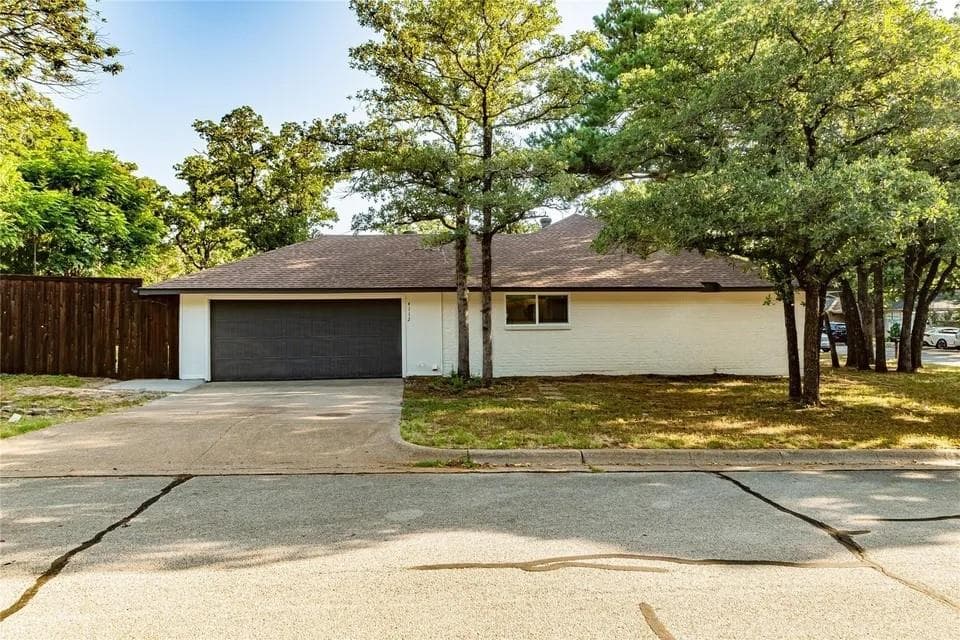 4112 Barnsley Ct