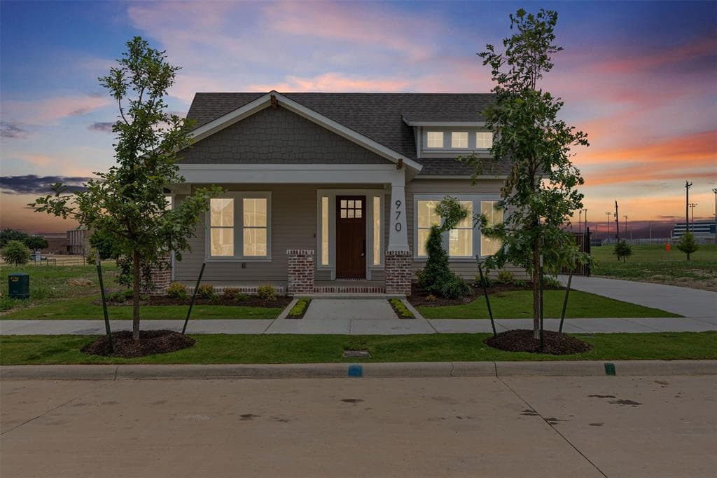 970 Alex Ln