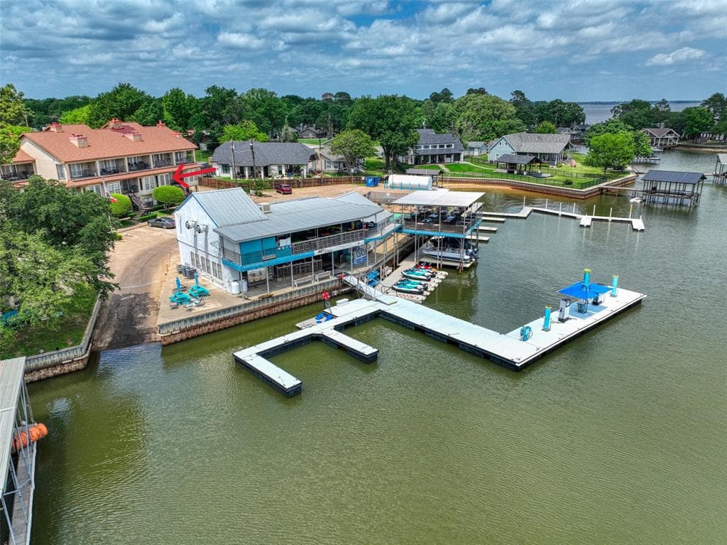 1933 Island Cir Apt B113