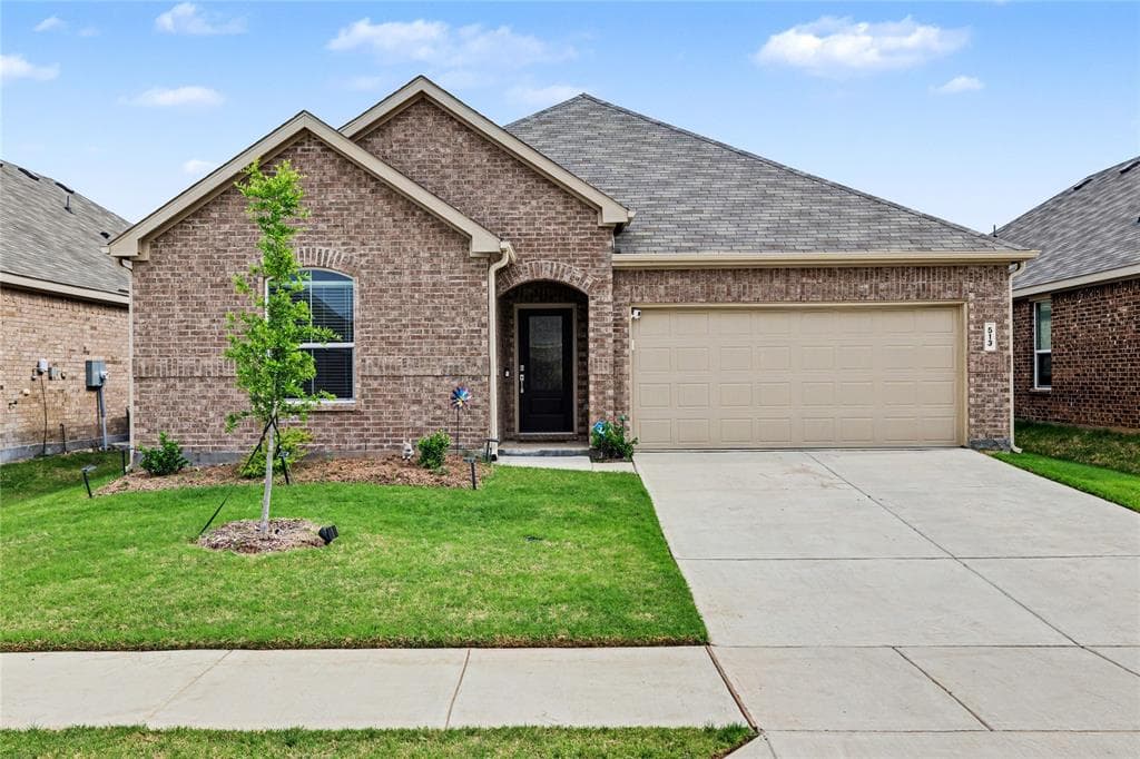 513 Hackney Dr