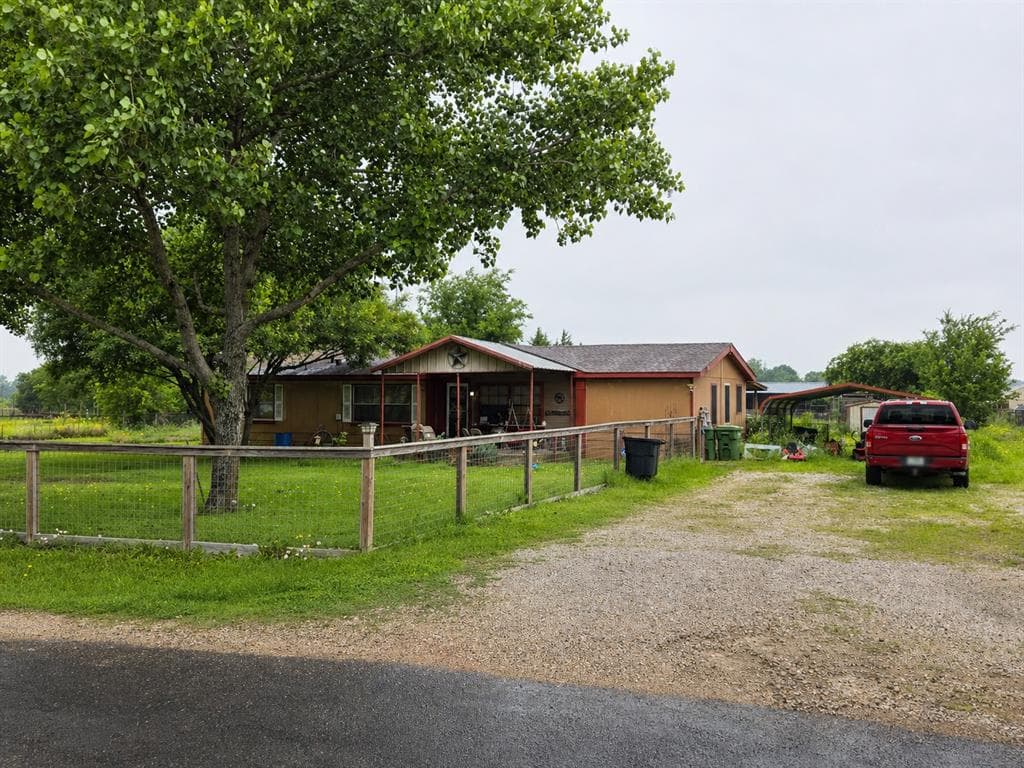 142 Hill Rd