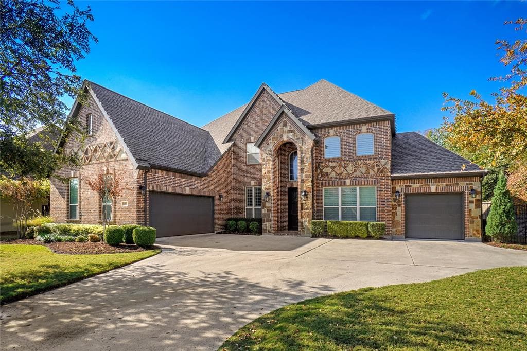 1813 Broughton Dr