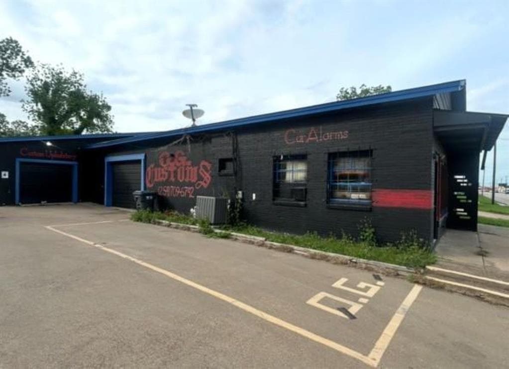 2115 Franklin Ave