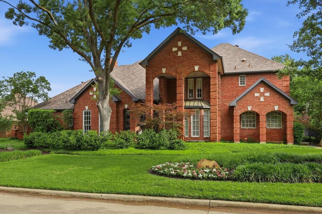 4823 Spyglass Dr
