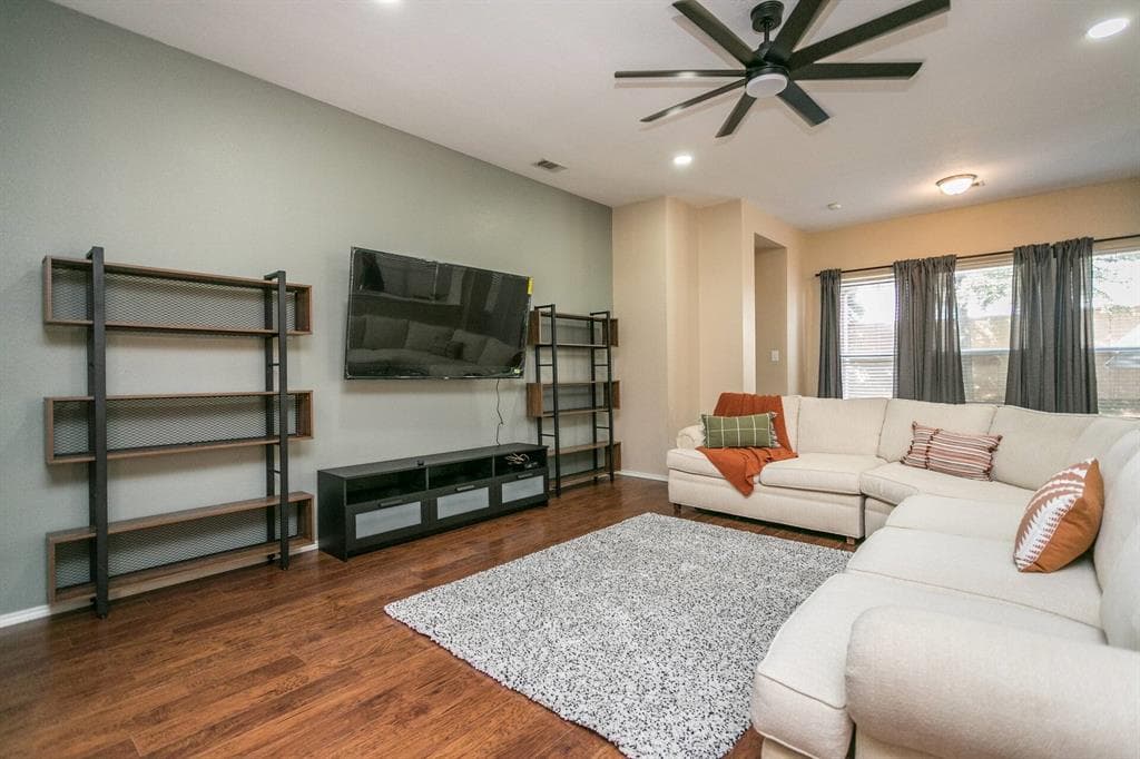 Gallery image 3