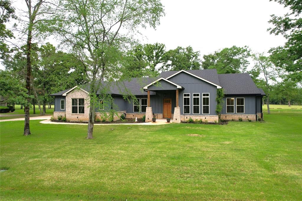 297 Private Road 5982