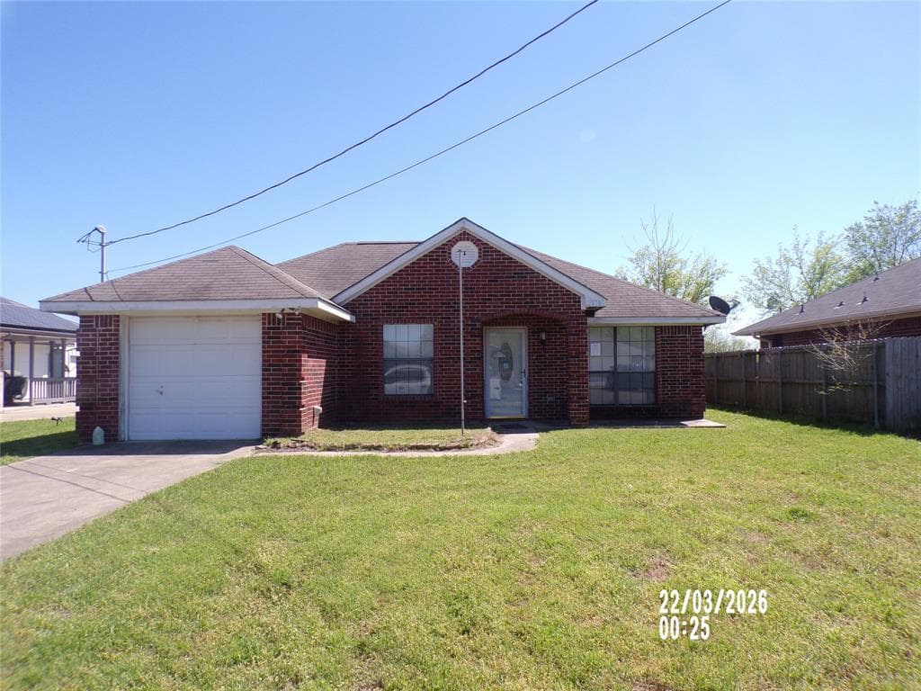 1401 Melody Cir