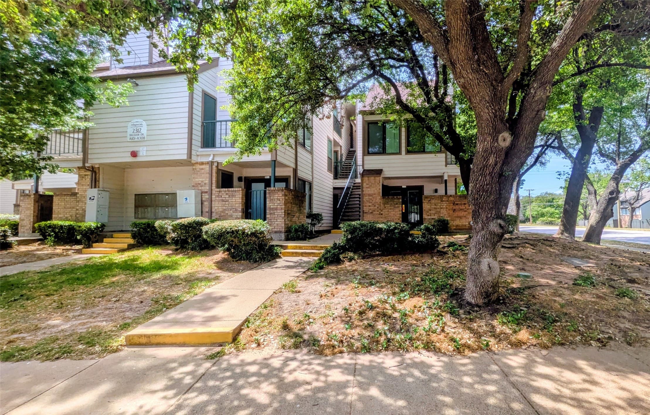 2312 Balsam Dr Apt A303