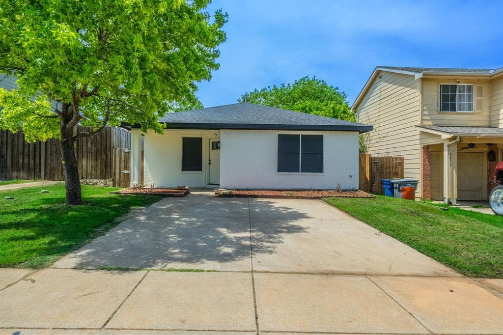 3021 Lago Vista Ct