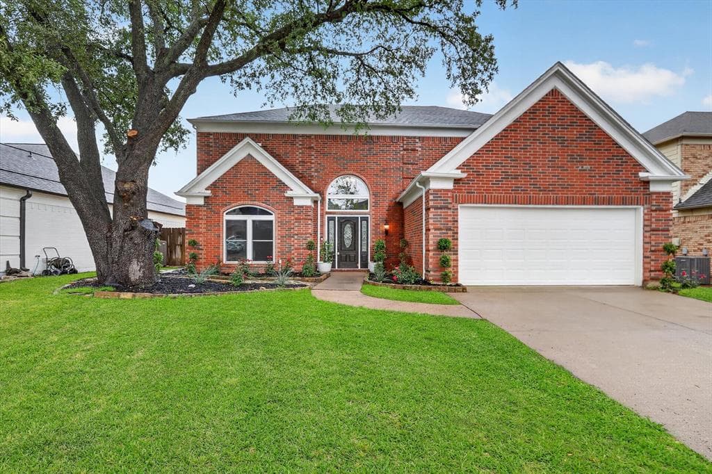 7024 Lyndale Dr