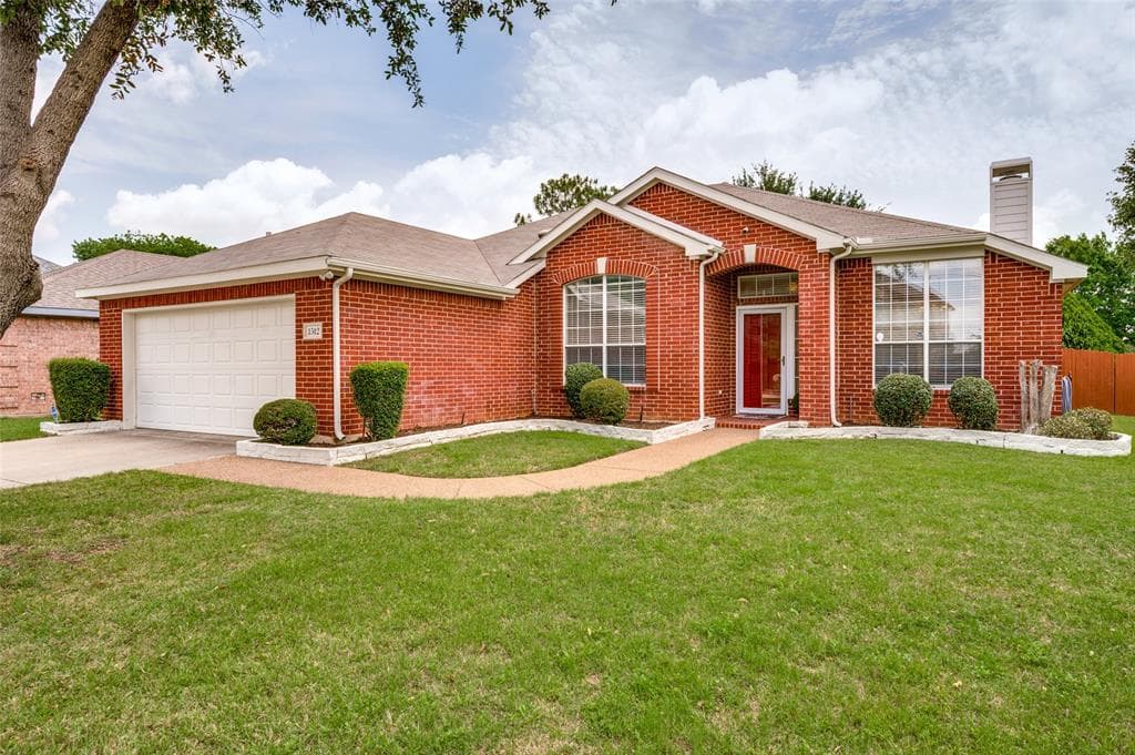1512 Ash Ln