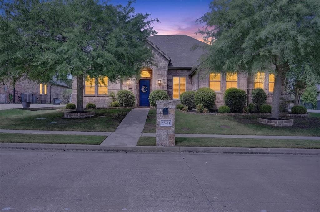 4500 Knoll Ridge Dr