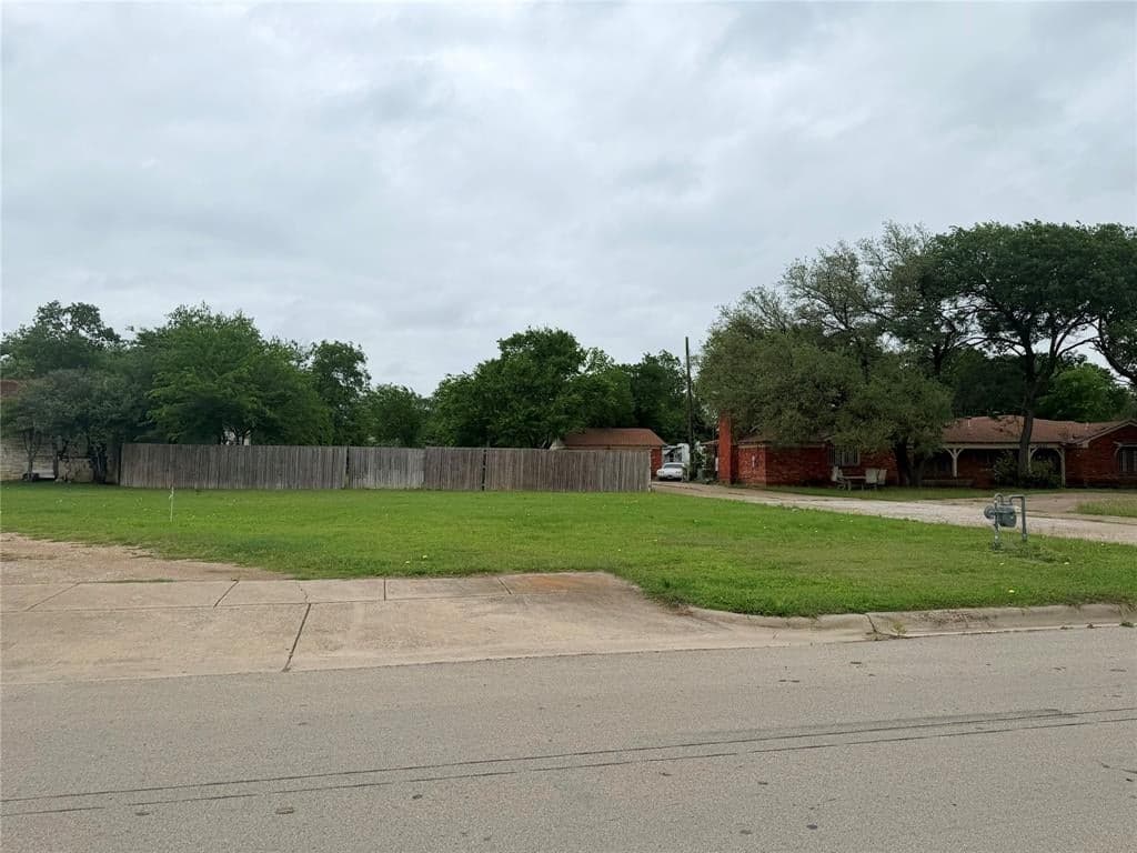 5633 Oak Grove Rd