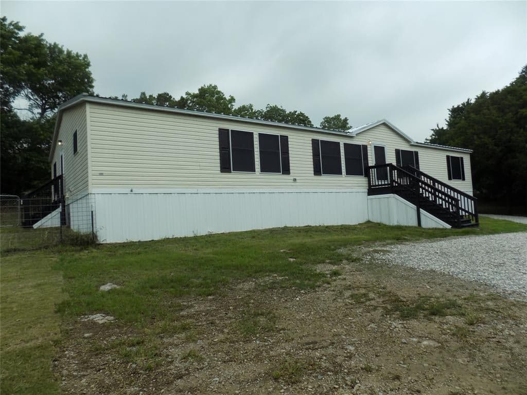 203 S Ridgeview Ct