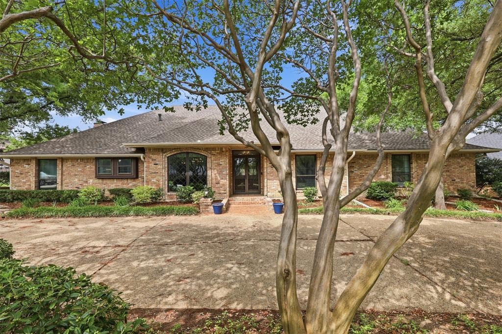 3001 S Country Club Rd