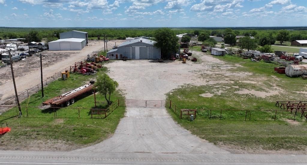 8241 N Us Highway 283