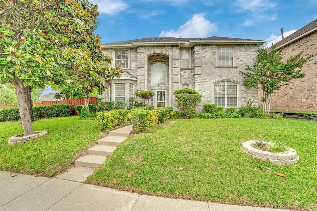 1119 Shady Oaks Ct