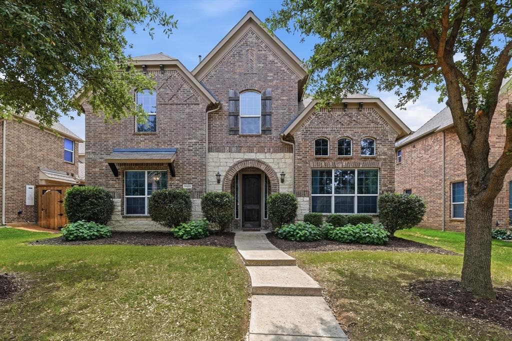 1123 Chestnut Dr