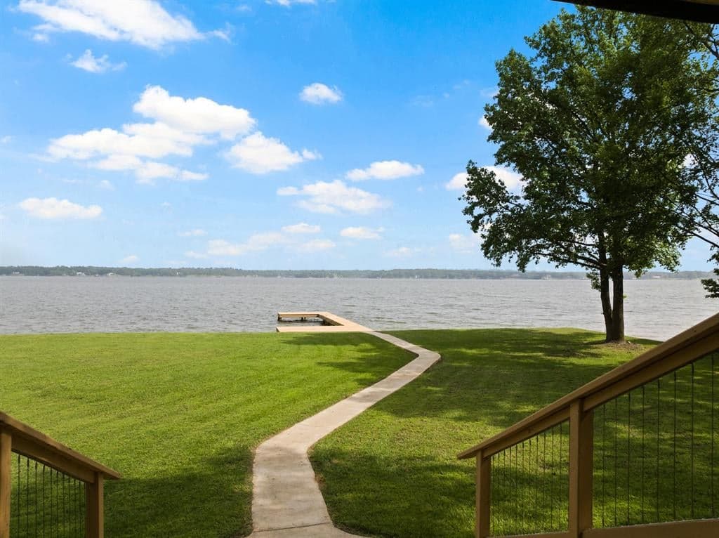 90 County Road 2740